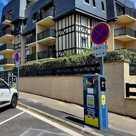 Dans Résidence Front De Cabourg