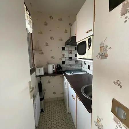 Dans Front De Apartamento