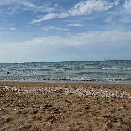 Dans Front De Cabourg