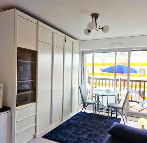 Apartment Dans Front De *